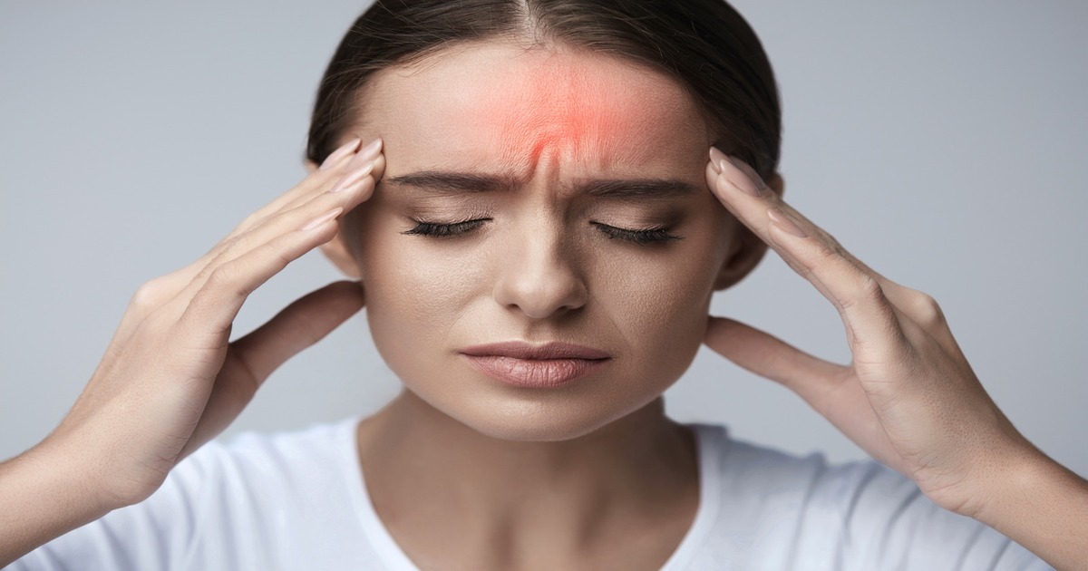 Migraine symptoms in women