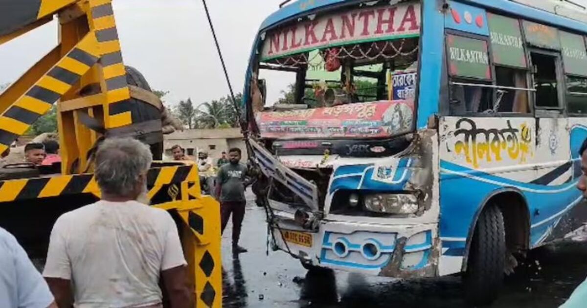 Bus accident in Bengal