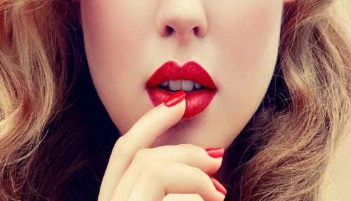 Girls lips secrets