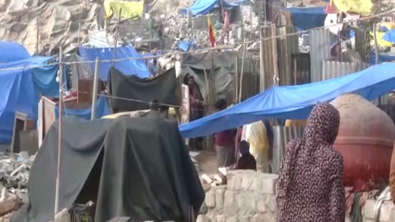 Kogilu-Layout-Demolition-20-officials-of-Rajiv-Gandhi-Housing-Scheme-visited-site