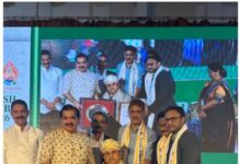 ಯೋಗ ಮತ್ತು ಪ್ರಕೃತಿ ಚಿಕಿತ್ಸೆ ಕ್ಷೇತ್ರದಲ್ಲಿ ಸಲ್ಲಿಸಿದ ಶ್ಲಾಘನೀಯ ಸೇವೆಗೆ ಡಾ. ಪ್ರಶಾಂತ್ ಶೆಟ್ಟಿ ಅವರಿಗೆ ಆಯುಷ್ಕೃಷಣ ಪುರಸ್ಕಾರ