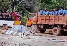 ಬೆಳ್ತಂಗಡಿ: ಶಾಲಾ ಮಕ್ಕಳನ್ನು ಪಿಕಪ್ ಮತ್ತು ಟಿಪ್ಪರ್ನಲ್ಲಿ ಅಧ್ಯಯನಕ್ಕೆ ಕರೆದುಕೊಂಡು ಹೋದ ಮುಖ್ಯೋಪಾಧ್ಯಾಯರು