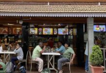 Table Charge: ಇನ್ಮುಂದೆ ಹೋಟೆಲ್ ಗಳಲ್ಲಿ ಗಂಟೆಗಟ್ಟಲೆ ಕೂತು ಮಾತಾಡಂಗಿಲ್ಲ – ಕೂತ್ರೆ ಬೀಳುತ್ತೆ ಟೇಬಲ್ ಚಾರ್ಜ್!!